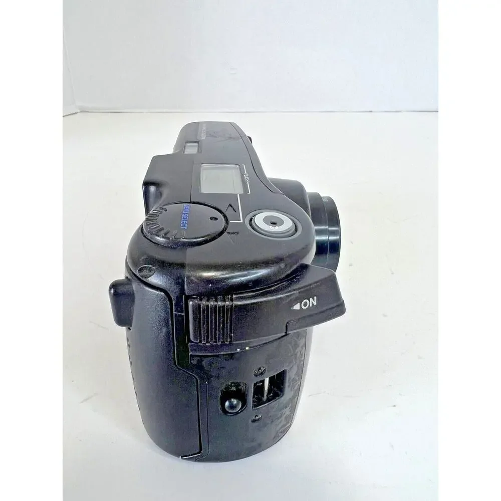 Olympus Super Zoom‎ 3000 DLX 35mm Film Camera 38-110mm Multi AF *PARTS ONLY*